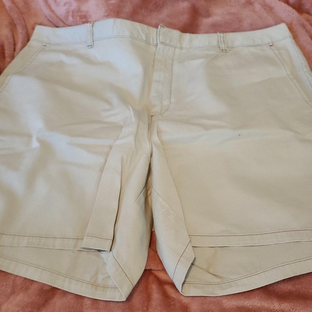 Tommy Hilfiger khaki shorts